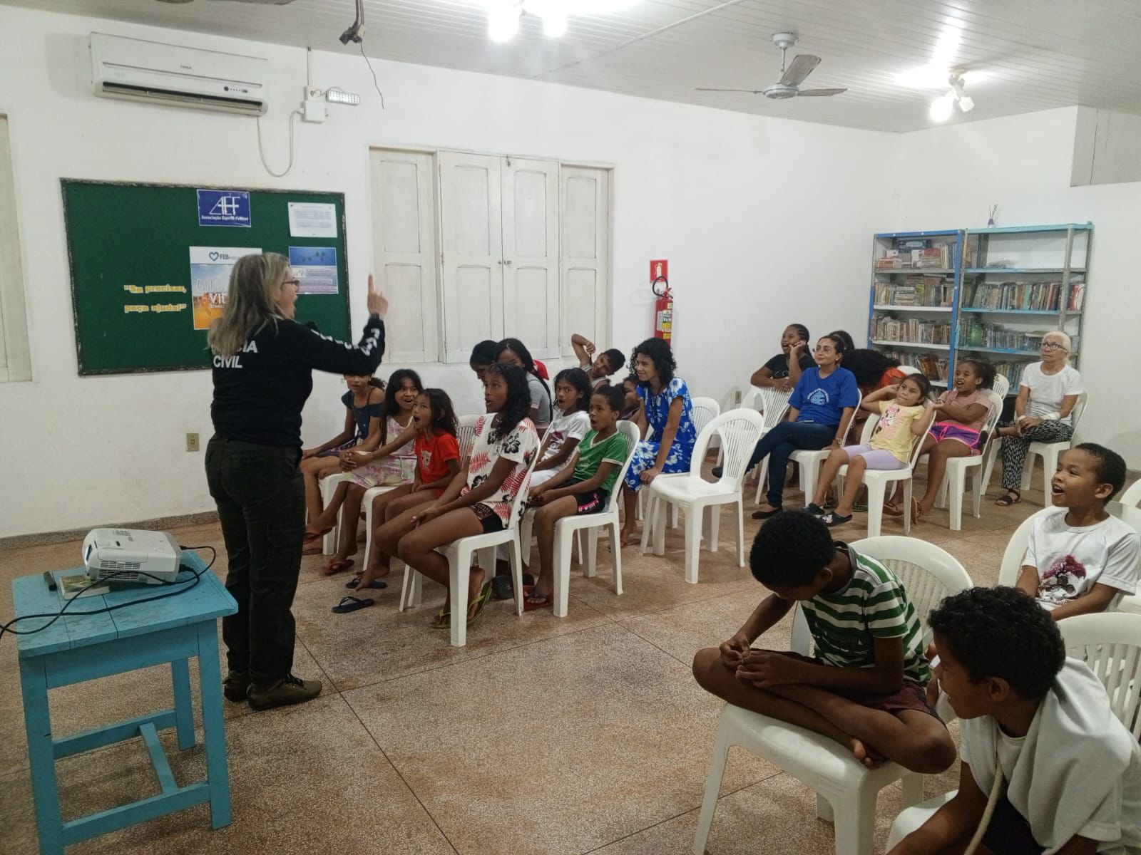 EM MACAPÁ, POLICIAIS CIVIS REALIZAM PALESTRA SOBRE O ABUSO E A EXPLORAÇÃO SEXUAL DE CRIANÇAS E ADOLESCENTES